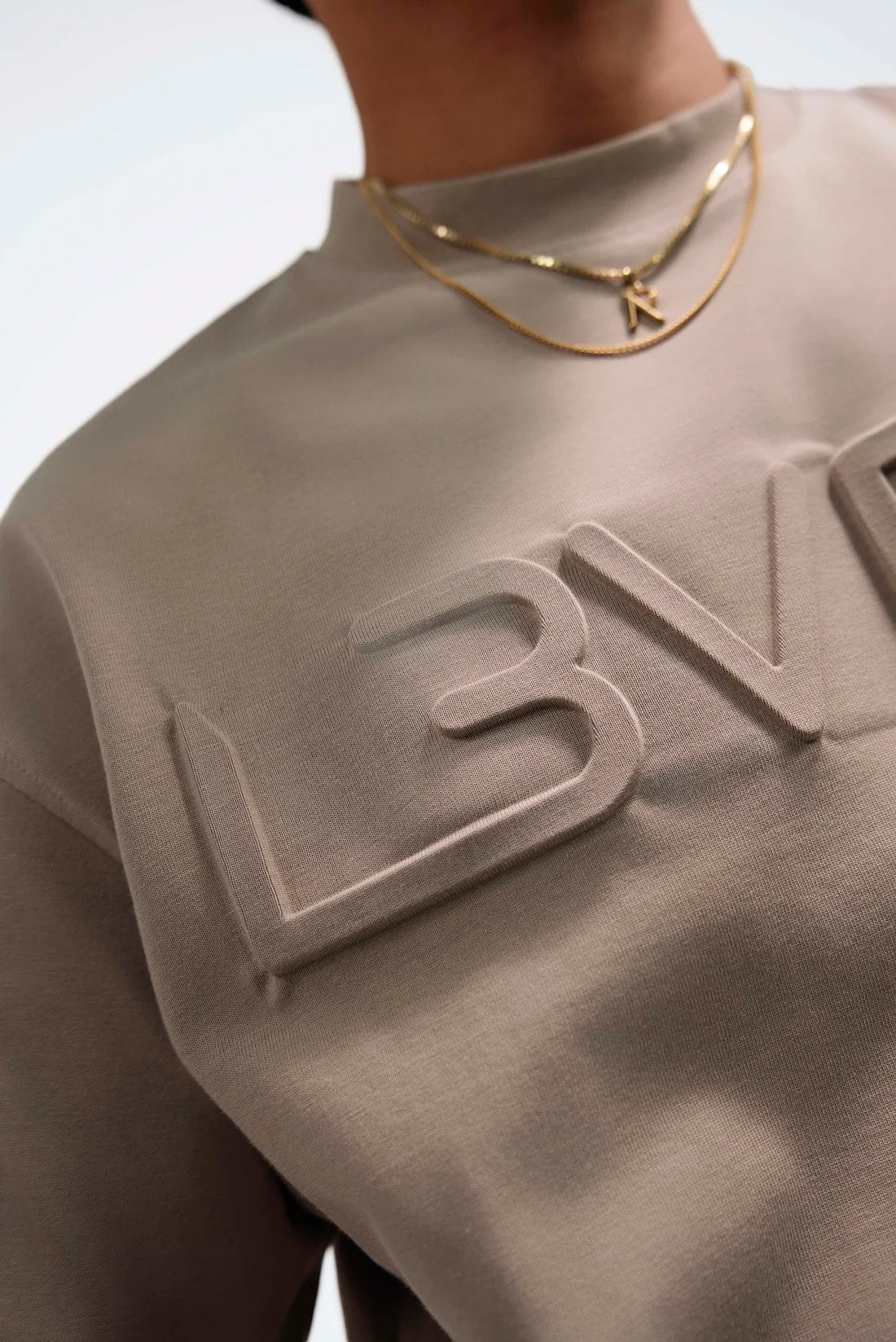 OVERSIZED FRONT LOGO TEE